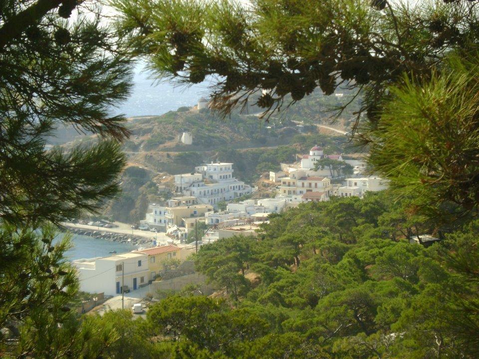 Dorana Apartments & Trekking Hotel Diafánion Esterno foto